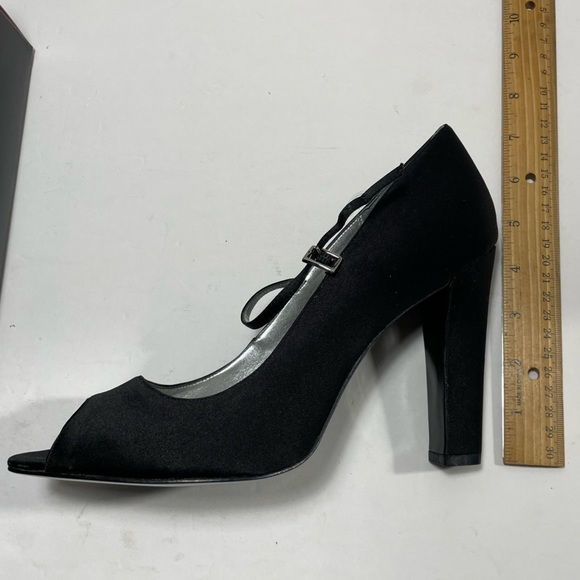 EUC- Nina black peep toe heels - Picture 7 of 7